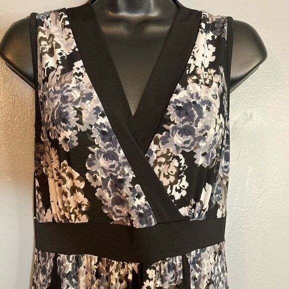 Madmazelle floral maxi dress - Picture 2 of 6